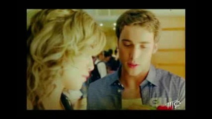 Naomi Clark (90210) - Reverse a Shade (slip Away) 