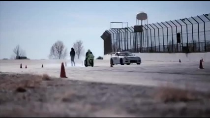 Drift Мотор срещу кола !!!