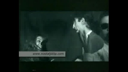 Vitamin - Ellere Var Da Bize Yokmu