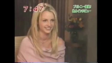 Britney не може да спре да се смее!!! 