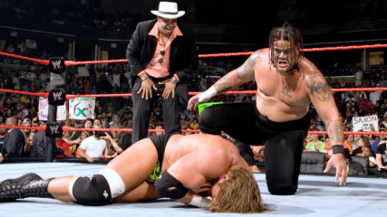 Triple H takes a savage beatdown: Raw, August 7, 2006