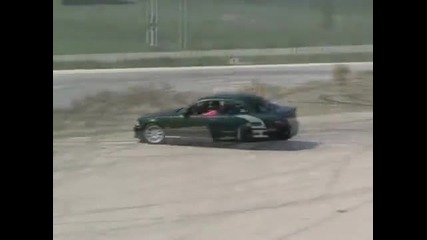 Girl is .d.r.i.f.t.i.n.g. ...the ___bmw 328i E36...