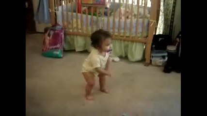 Бебе танцува на Soulja Boy 