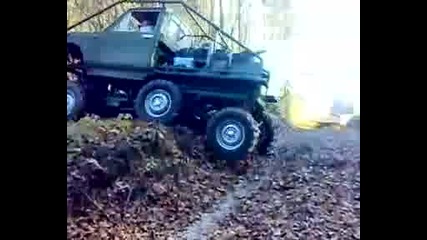 - Lada Niva 6x6 