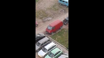 Паркиране в зелени площи