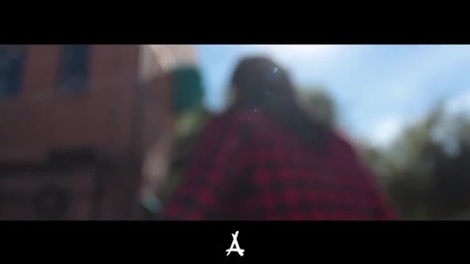 Vee Tha Rula - Never Coming Down