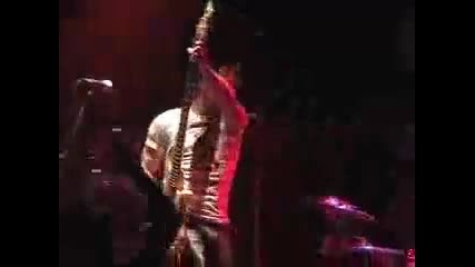 Skillet Whispers in the dark [live]