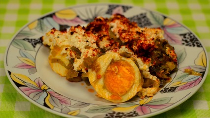 Праз лук с горчица и варени яйца