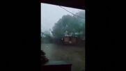 Масова евакуация заради мощна буря във Филипините