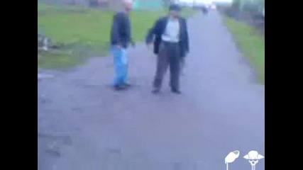 Пияни руснаци се бият