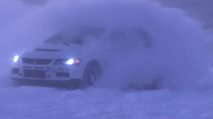 Evo Ix дрифтира на сняг