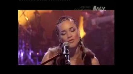 Alicia Keys sings A Womans Worth