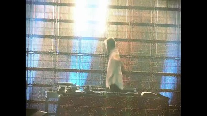 Armin van Buuren - Full Focus