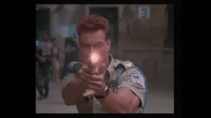 Удивителният филм Уличен Боец (1994)