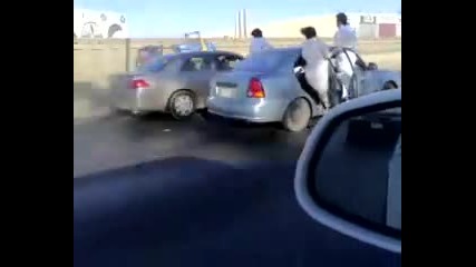 Вижте Как Се Пързалят Хората Във Дубай