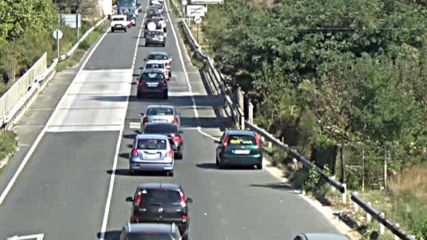 Верижна катастрофа край Благоевград затрудни движението