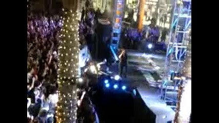 Kelly Clarkson Walk Away Live September 2009 Jimmy Kimmel Hollywood Highland Center, Los Angeles 