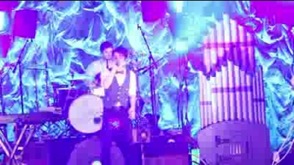 Panic! At The Disco - Hurricane (live)