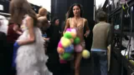 Victorias Secret Fashion Show 08 Backstage