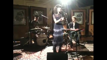 15.09.2011 Kimbra - Settle Down ( Live at Studios 301 in Alexandria, Sydney )
