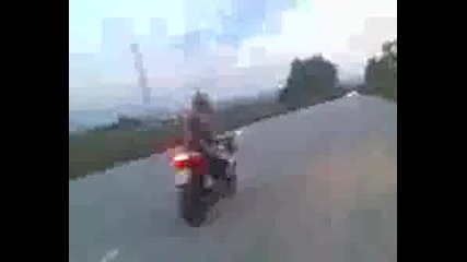 Suzuki Gsxr 1000 K7 Burnout