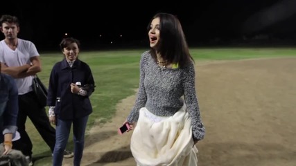 На снимачната площтадка на " Hit The Lights "