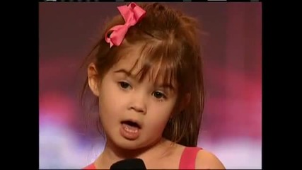 America's Got Talent - 4 годишно момиче вдигна публиката на крака