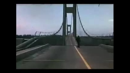 Tacoma Narrows Bridge - Collapse,  Мост се гъне като ластик