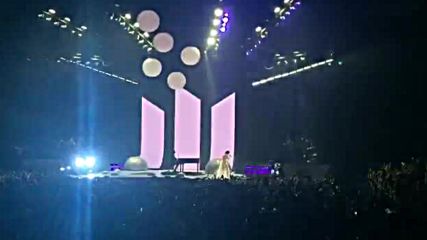 Selena Gomez - Who Says Live at the Revival Tour Las Vegas