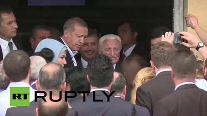 Turkey: Erdogan arrives at Istanbul polling station as Turkey heads to the polls