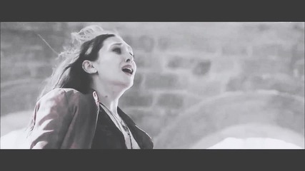 Епичната героиня Уанда Максимоф / Алената Вещица от филма Отмъстителите: Ерата на Ултрон (2015)