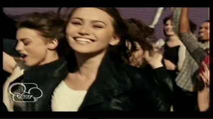 R5 - Loud