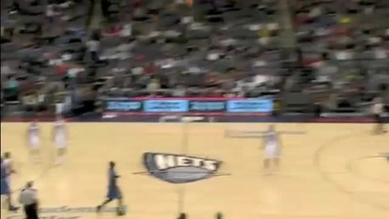 Gilbert Arenas вкарва от 85 фута за Orlando Magic срещу New Jersey Nets (27.12.10) 
