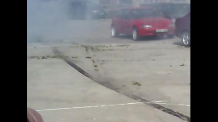 E30 vs E36 burnout 