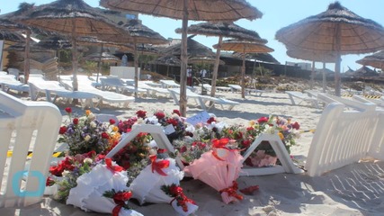 Tunisia Attack: Queen Offers Condolences To Victims' Families