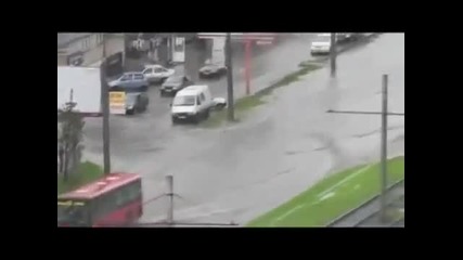 Наводнение ли ?! Аз съм автобус !