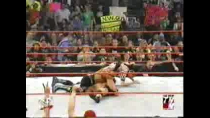 Hogan Побеждава Скалата