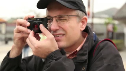 Worlds First Leica M9 Titanium Un - boxing (with a model) 