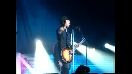 1вото шоу на Three Days Grace от турнето им в Канада - Break 
