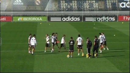 ВИДЕО: Какви тактики крои Анчелоти за Ел Класико?