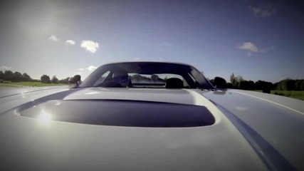 Top Gear.the Stig Vs. Google Street View Car !