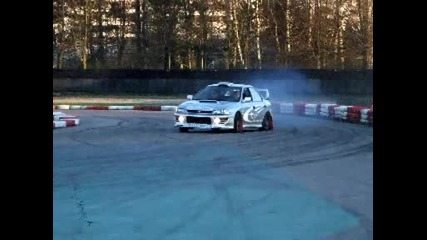 Subaru Impreza drift Издухан Двигател