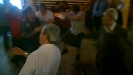 България - Пенсионери играят Gangnam style - Смях !