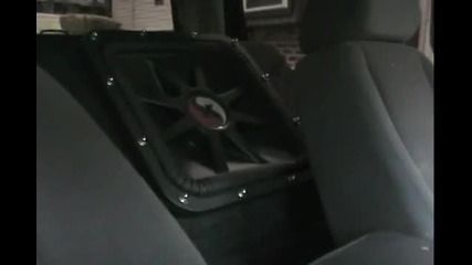 Kicker Solo X 18 