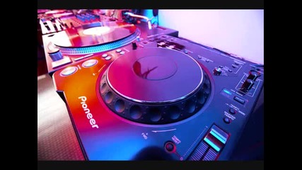 Young Galaxy - Cover Your Tracks (midnight Surfer Remix)