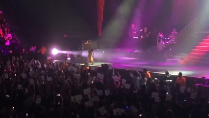 Прекрасно изпълнение! Selena Gomez-who says -in Texas ,8 March 2013
