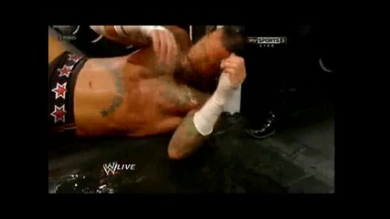 Wwe Raw - 04.02.12 Chris Jericho Излива уиски върху Cm Punk