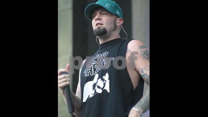 Limp Bizkit (fred Durst)