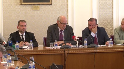 Иванов: ценови модел ще намали със 700 млн. лева дефицита в НЕК