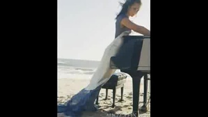 Alicia Keys - No One (slideshow)